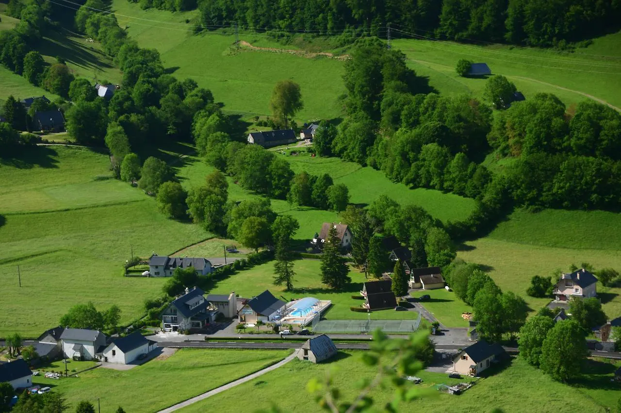 Hotel Le Chalet Сент-Мари-де-Кампан